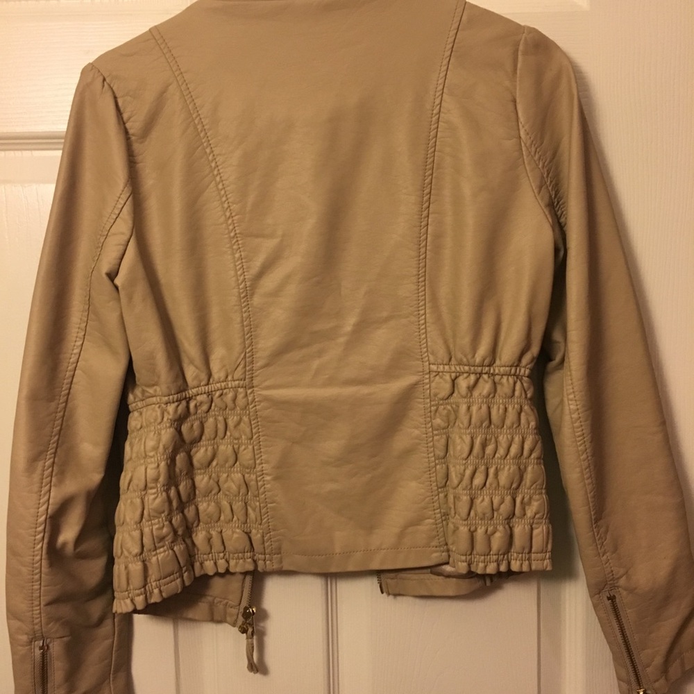 Leather jacket - Picture 2 of 2